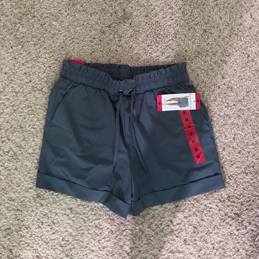 Size M Danskin shorts NWT